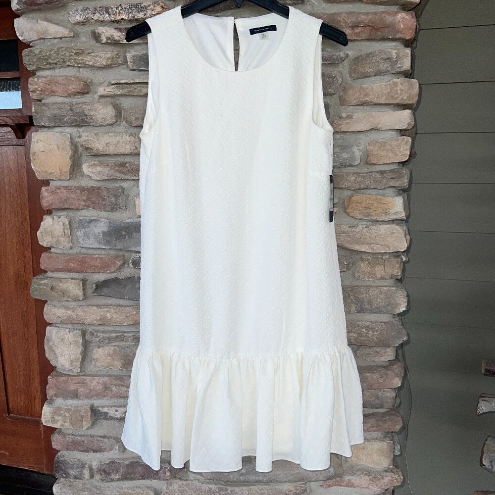 Tommy Hilfiger Ivory Textured Print Dress Size 8 Sleeveless Button Neck NWT